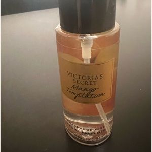 NEW——Victoria’s Secret Mango Temptation Body Spray